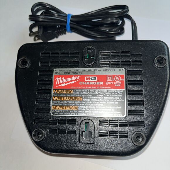 Milwaukee M12 Lithium-ion Battery Charger 48-59-2401 12V 3.0A OEM Genuine Used - Picture 3 of 6